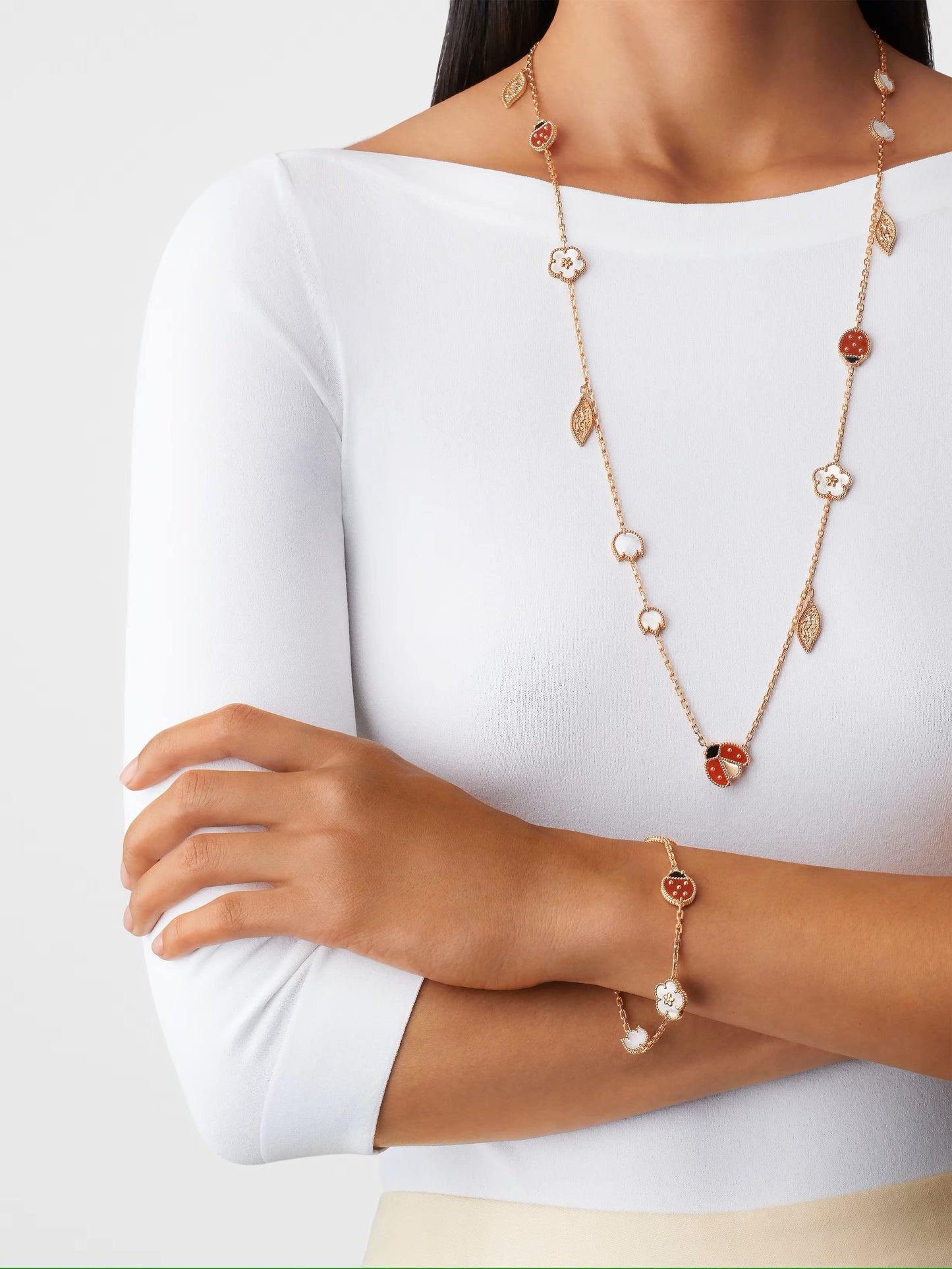 LUCKY SPRING 15 MOTIFS NECKLACE