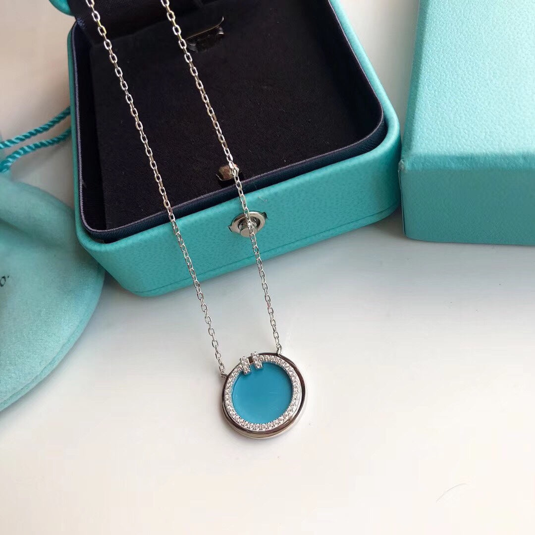 T Diamond & Turquoise Circle Pendant Necklace