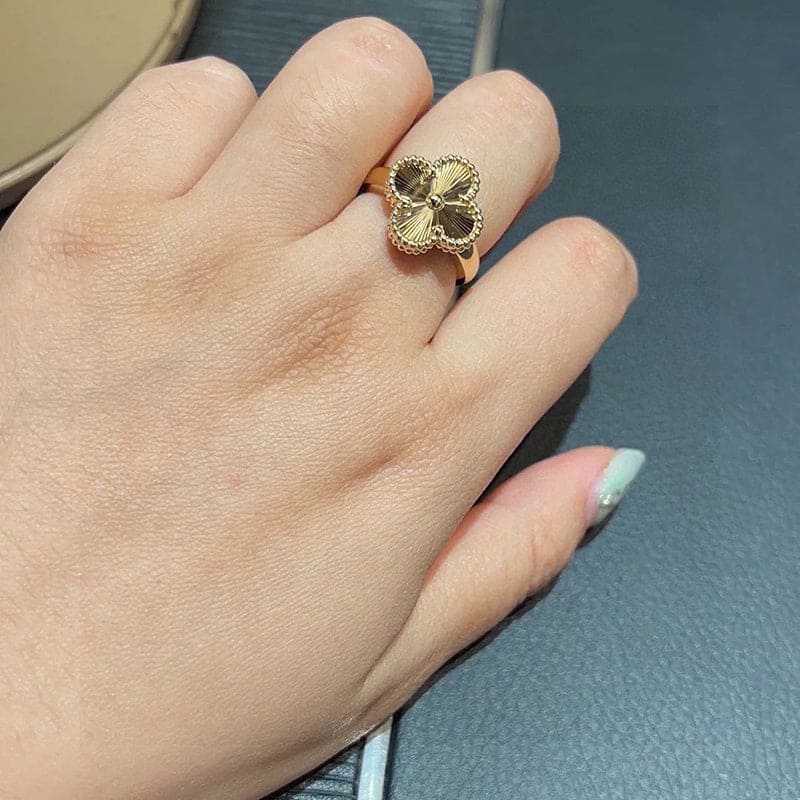 Vintage Alhambra Ring