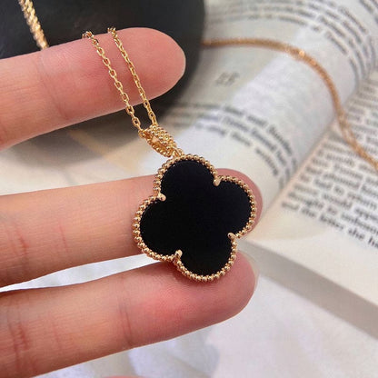 Magic Alhambra One Motifs Black Clover Necklace