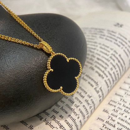 Magic Alhambra One Motifs Black Clover Necklace
