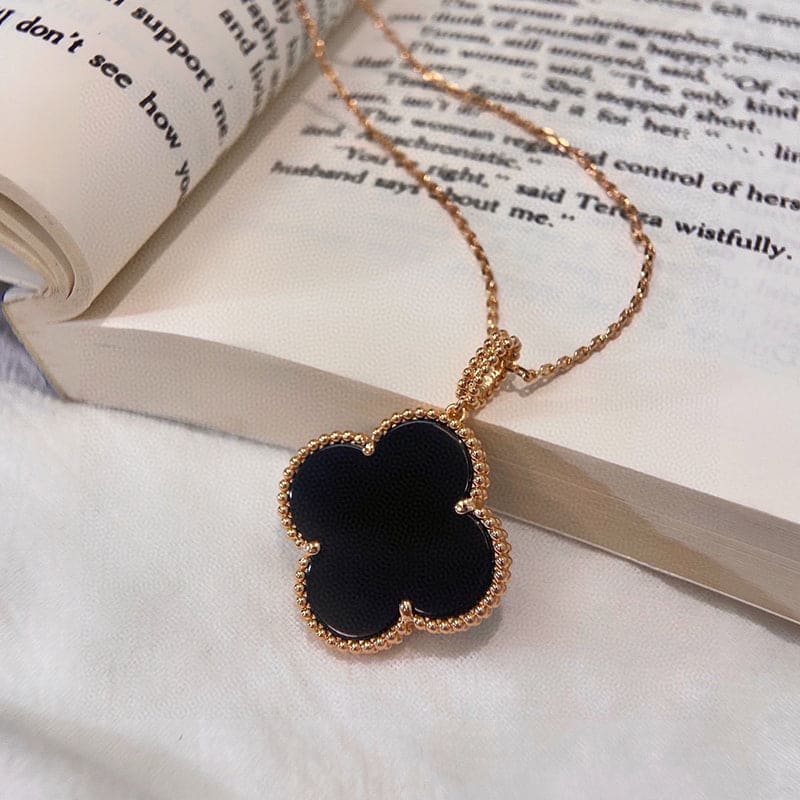 Magic Alhambra One Motifs Black Clover Necklace