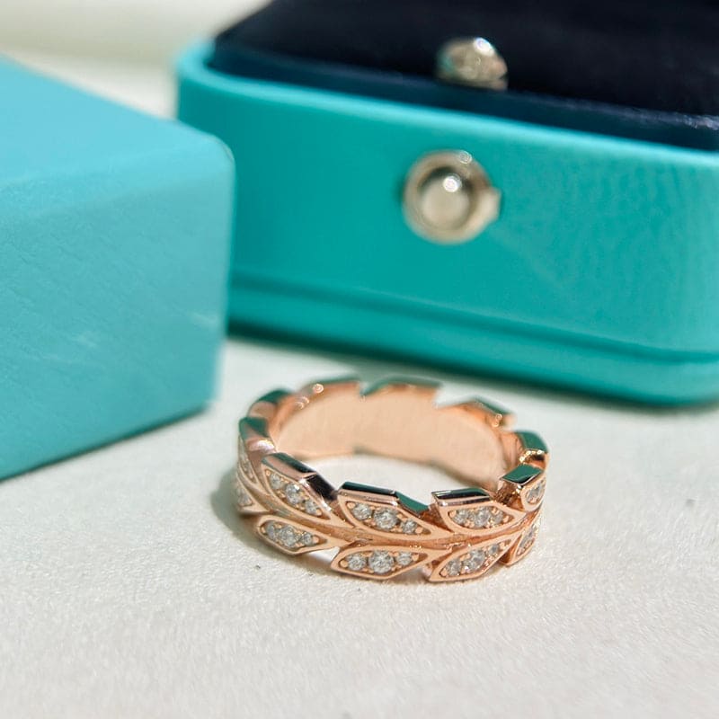 T Victoria Vine Ring