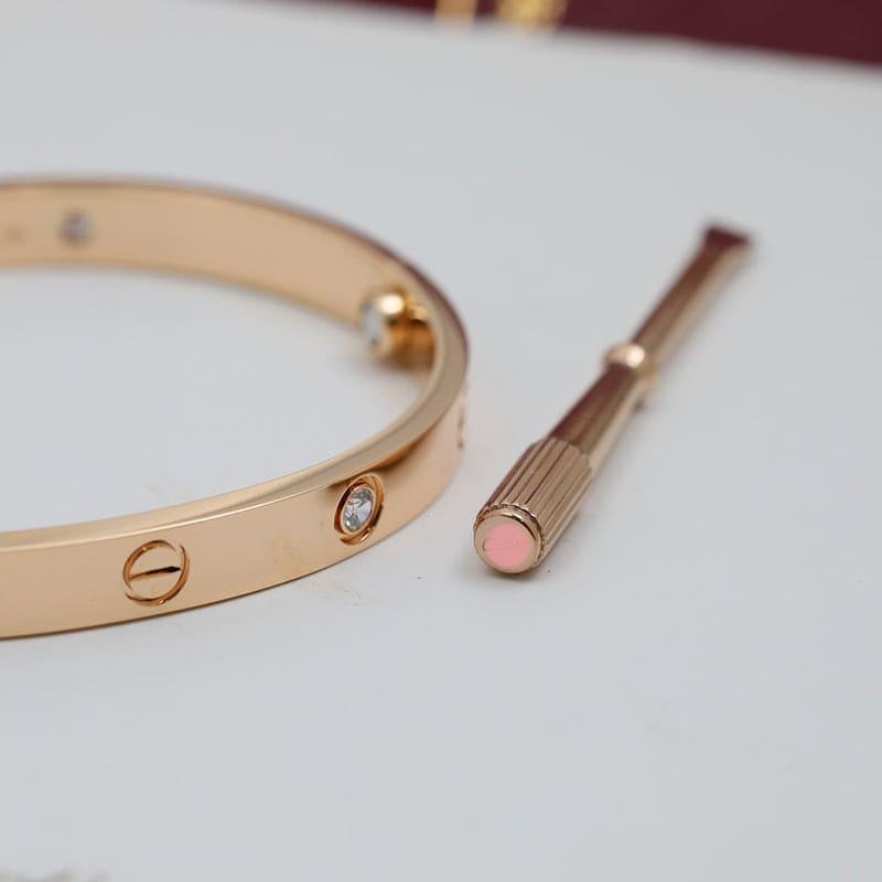 4 Diamonds Love Bracelet