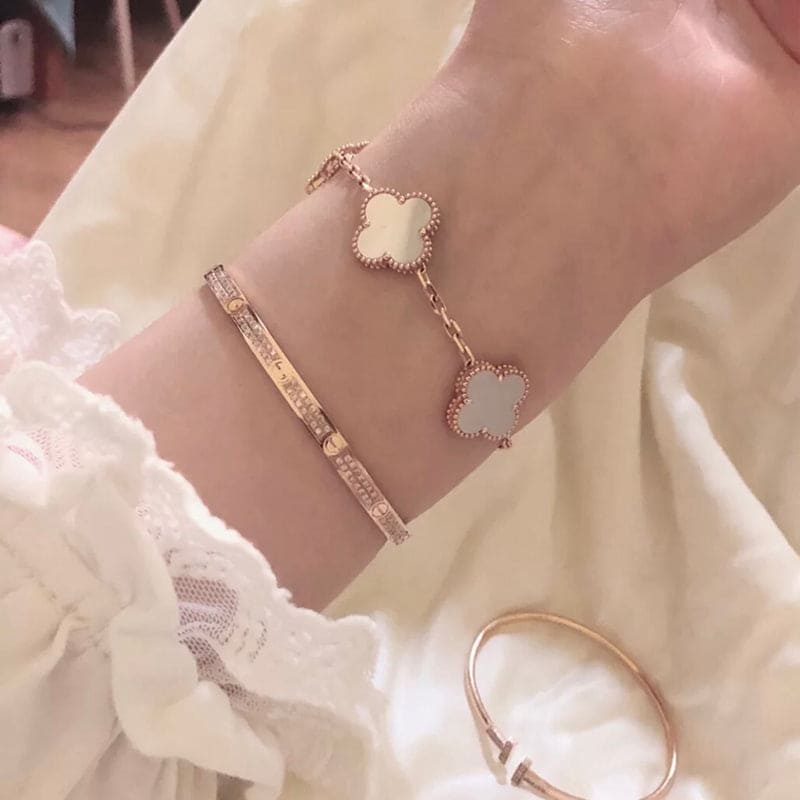 Vintage Alhambra Five Motifs Pearl Bracelet