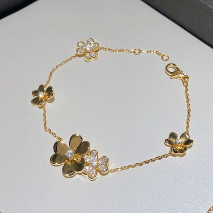 Frivole Diamonds Clover Bracelet