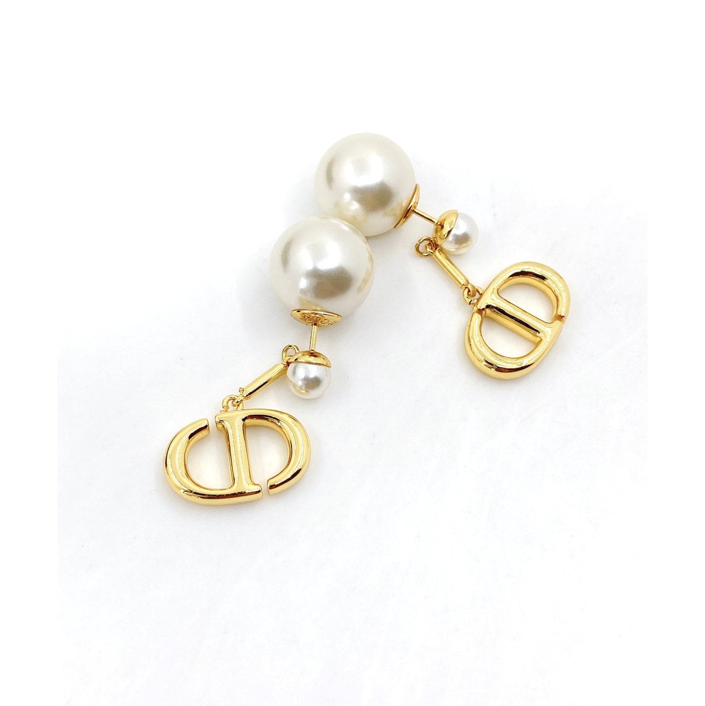 Tribales Pearl Earrings