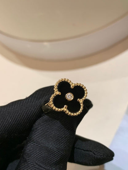 Vintage Alhambra Black Ring