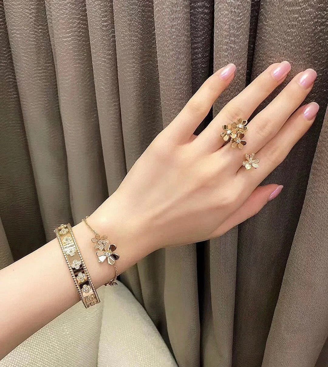 Perlée Clovers Bracelet