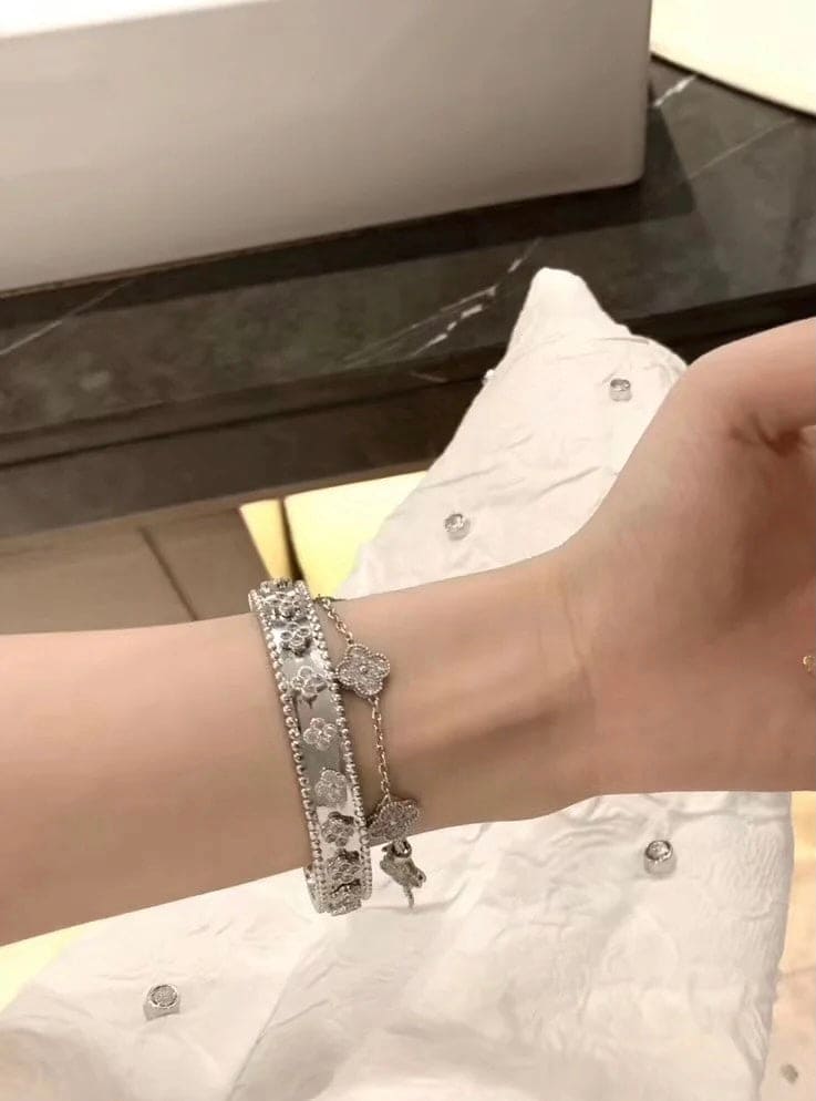 Perlée Clovers Bracelet