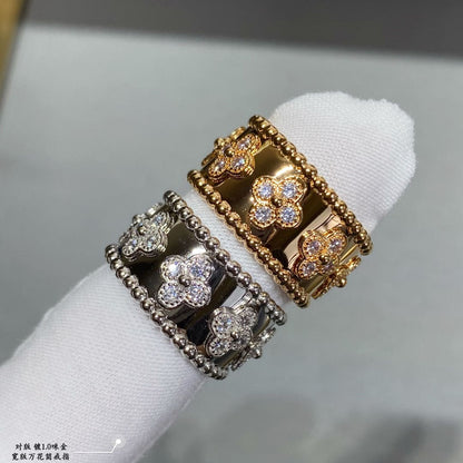 Perlée Clovers Ring, Medium Model