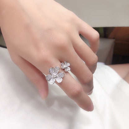 Frivole Between the Finger Diamond Ring