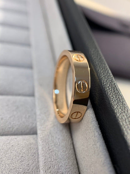 Love Wedding 4mm Ring