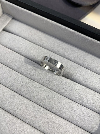 Love Wedding 4mm Ring