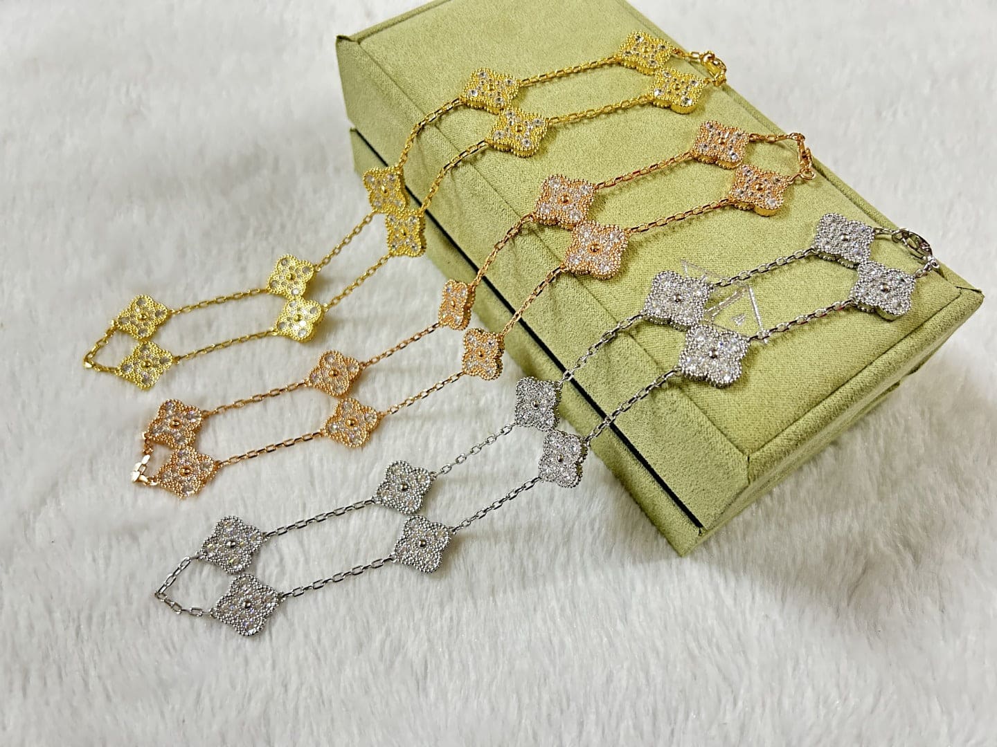 Vintage Alhambra Diamonds 10 Motifs Necklace