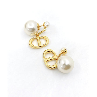 Tribales Pearl Earrings