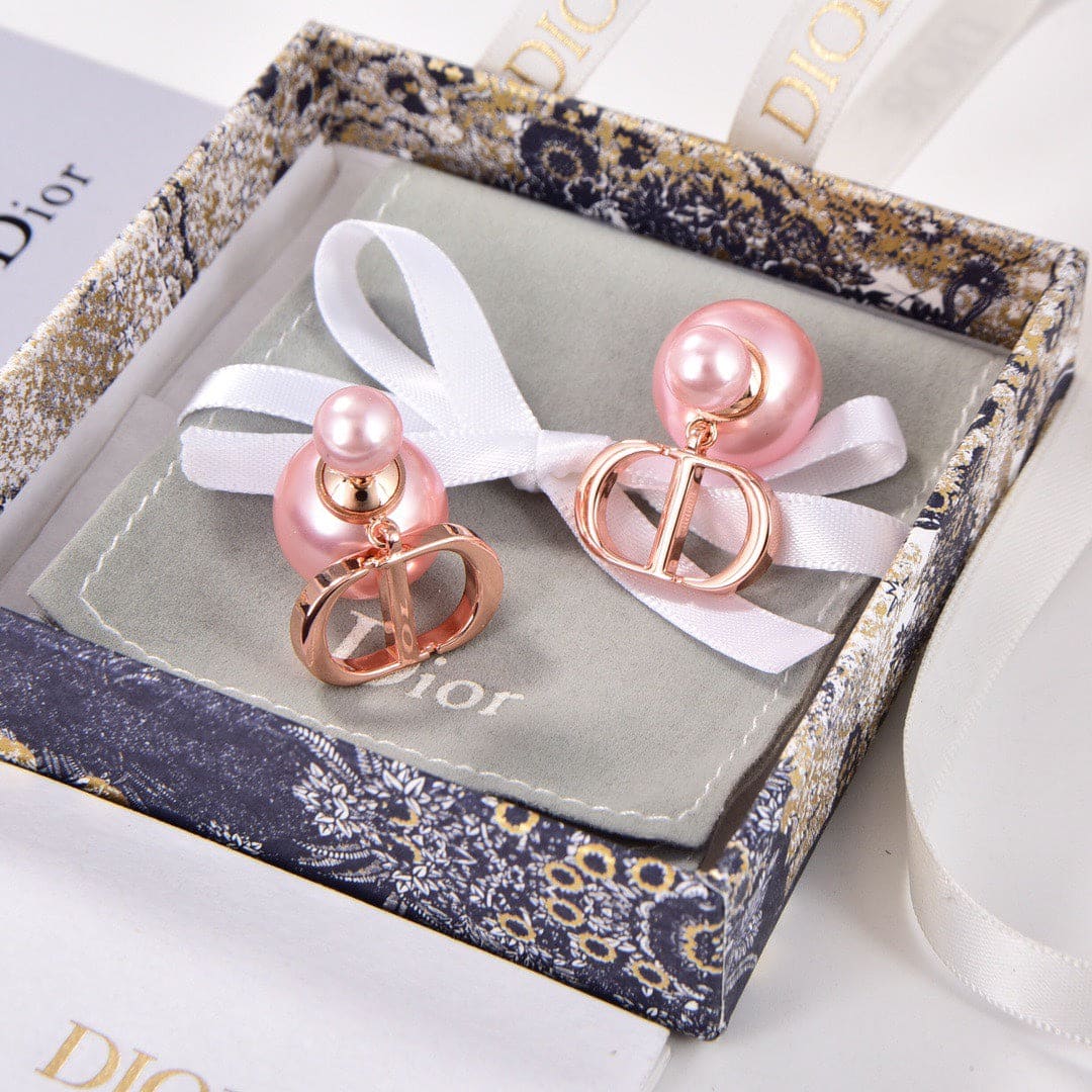Tribales Pearl Earrings