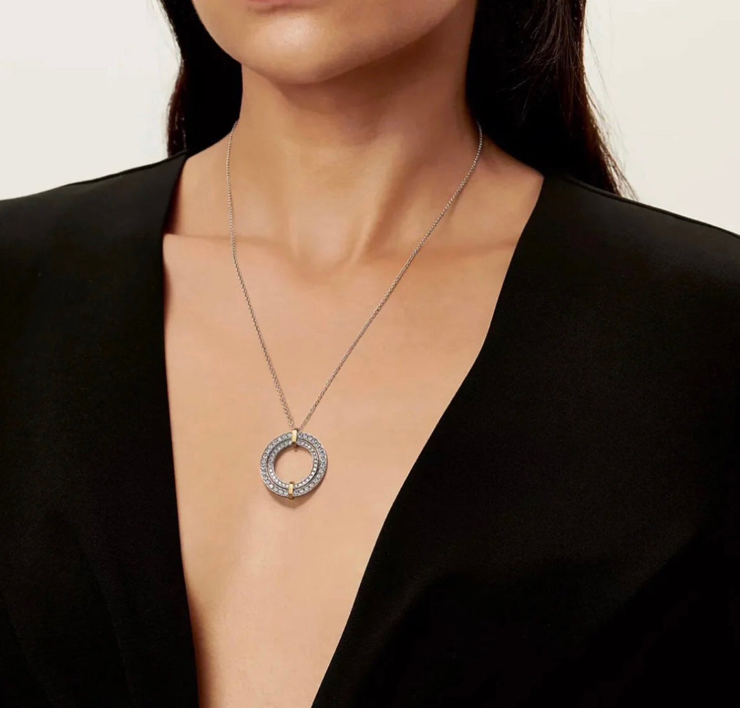 T Edge Circle Diamond Pendant Necklace