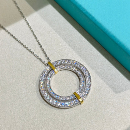 T Edge Circle Diamond Pendant Necklace