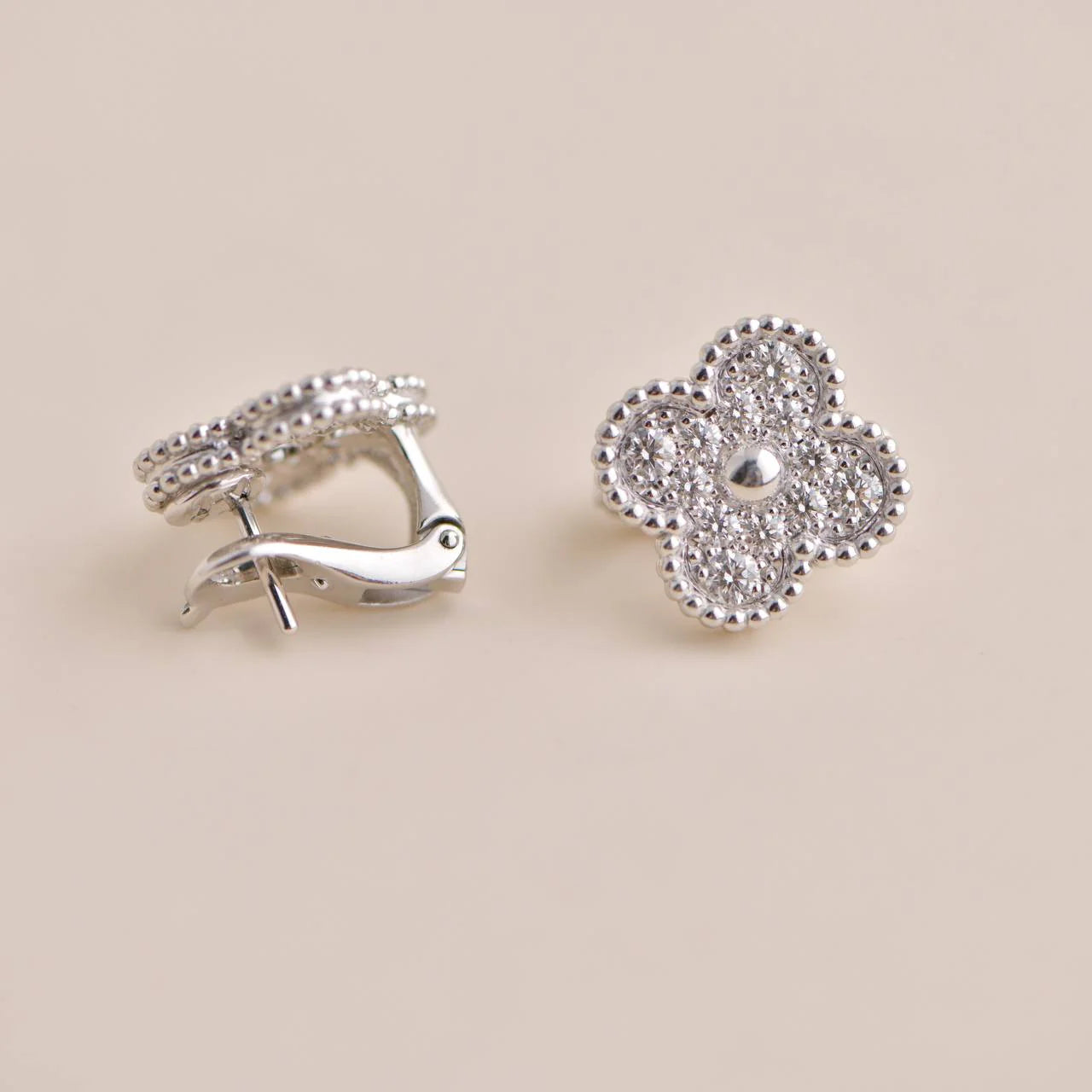 CLOVER DIAMOND STUD EARRINGS