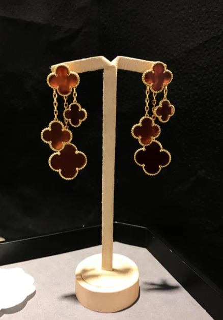 Magic Alhambra Four Motifs Carnelian Earrings
