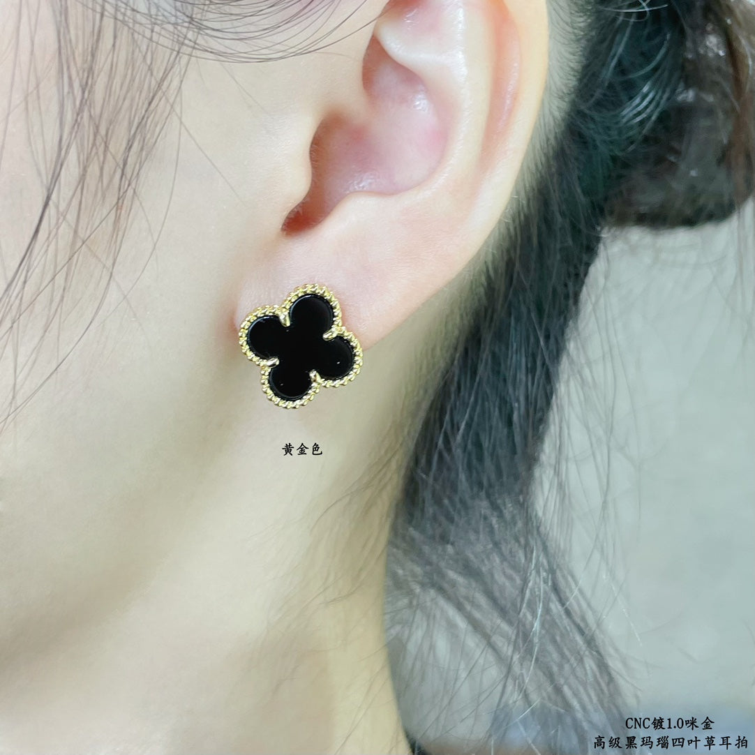 Vintage Alhambra Black Earrings