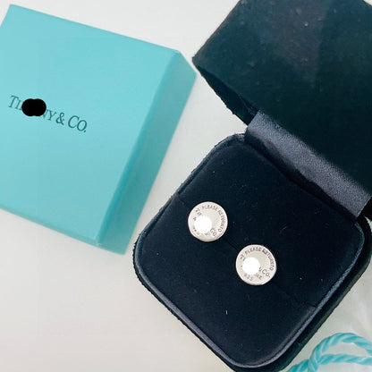 Return to Circle Stud Earrings