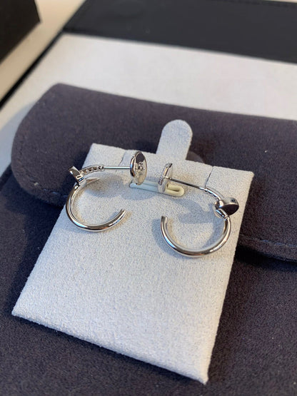 Juste Un Clou Earrings