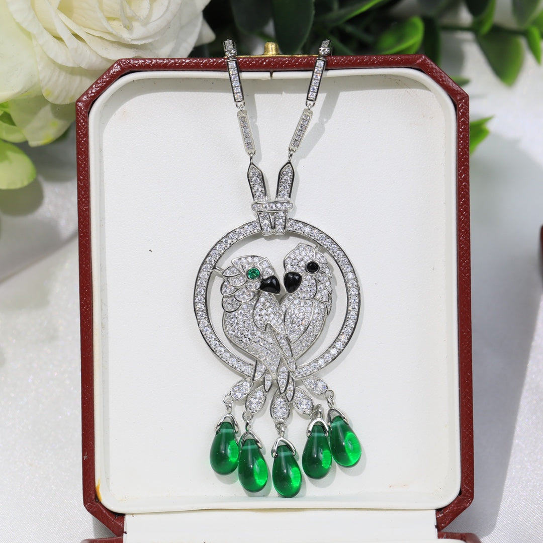 Les Oiseaux Libérés Necklace