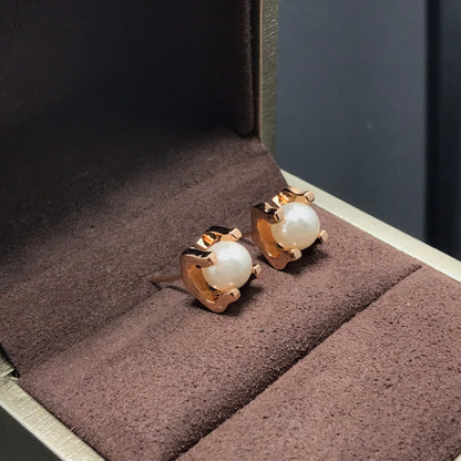 C De Earrings