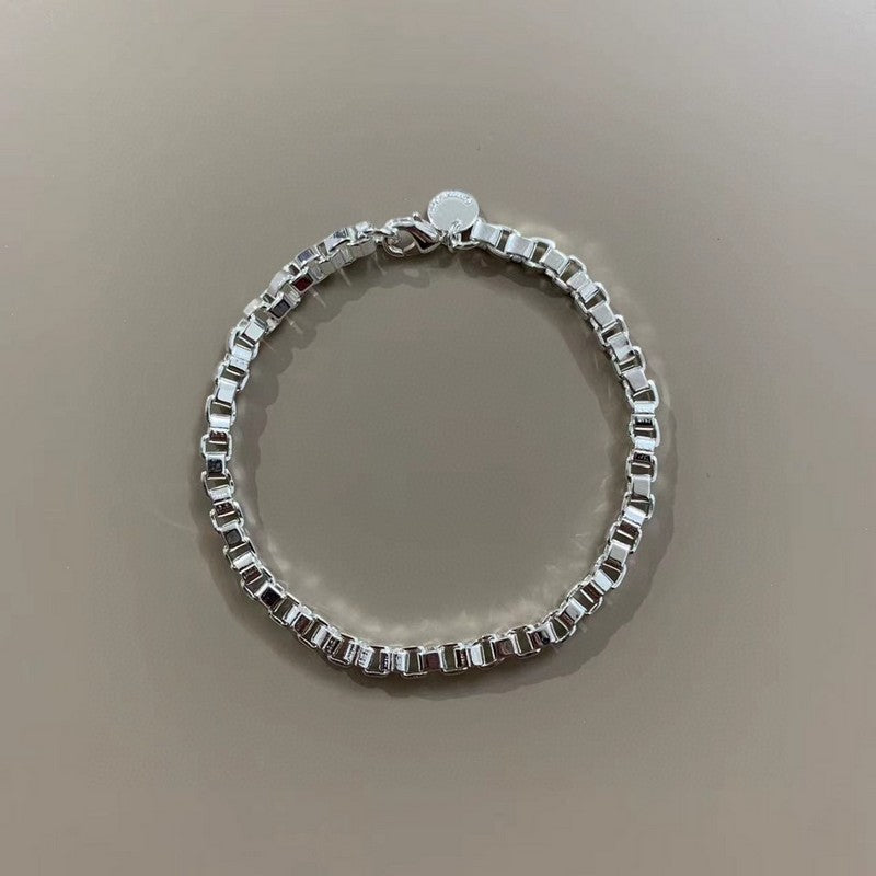 T Venetian Link Bracelet
