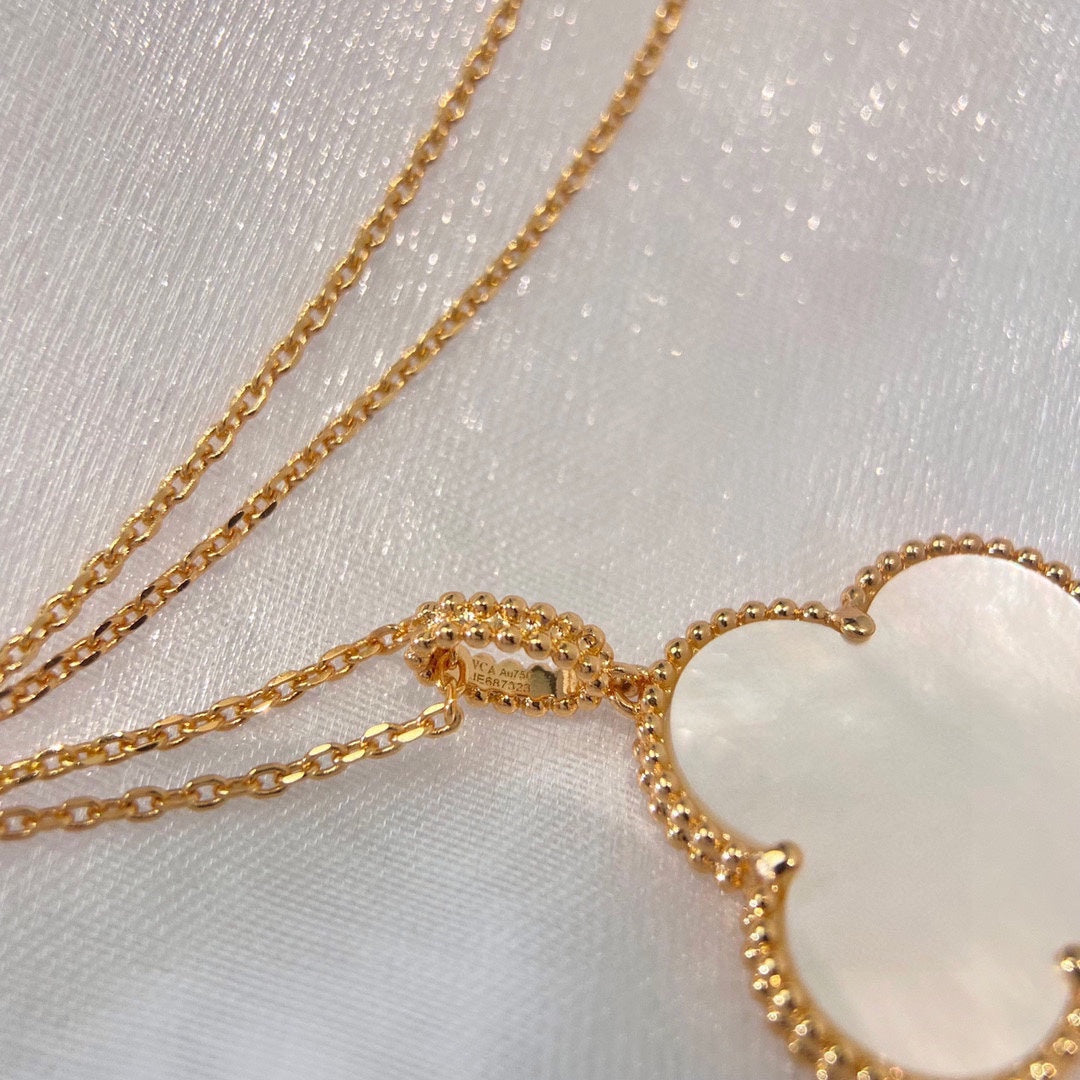 Magic Alhambra One Motif Pearl Necklace