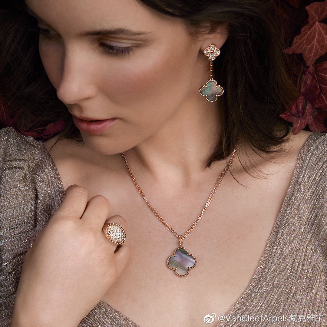 Magic Alhambra One Motif Pearl Necklace