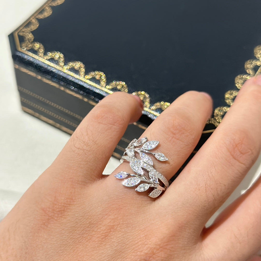 T Victoria Diamond Vine Bypass Ring
