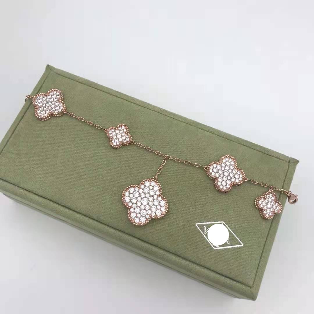 Magic Alhambra Five Motifs Diamonds Bracelet