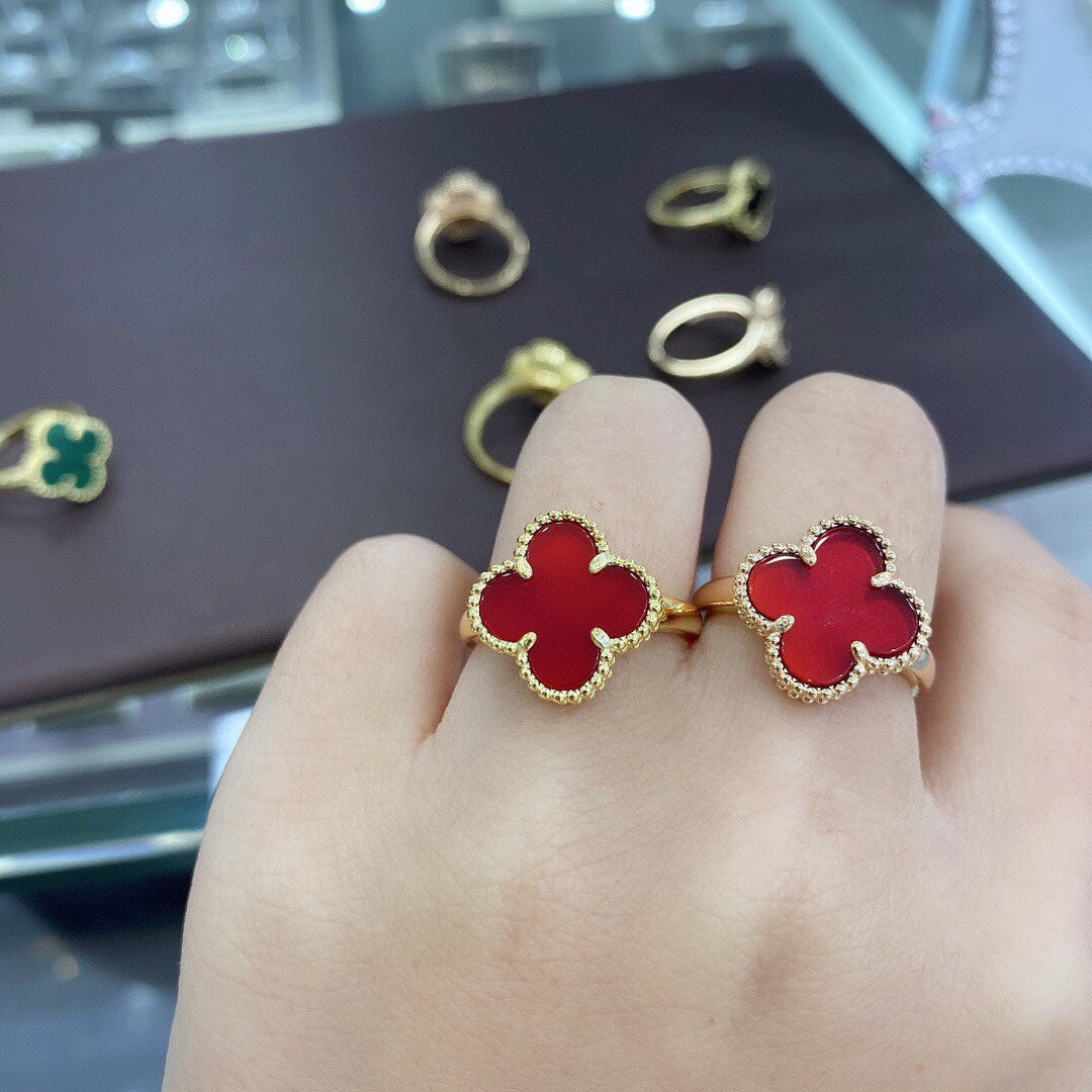 Magic Alhambra Clover Ring
