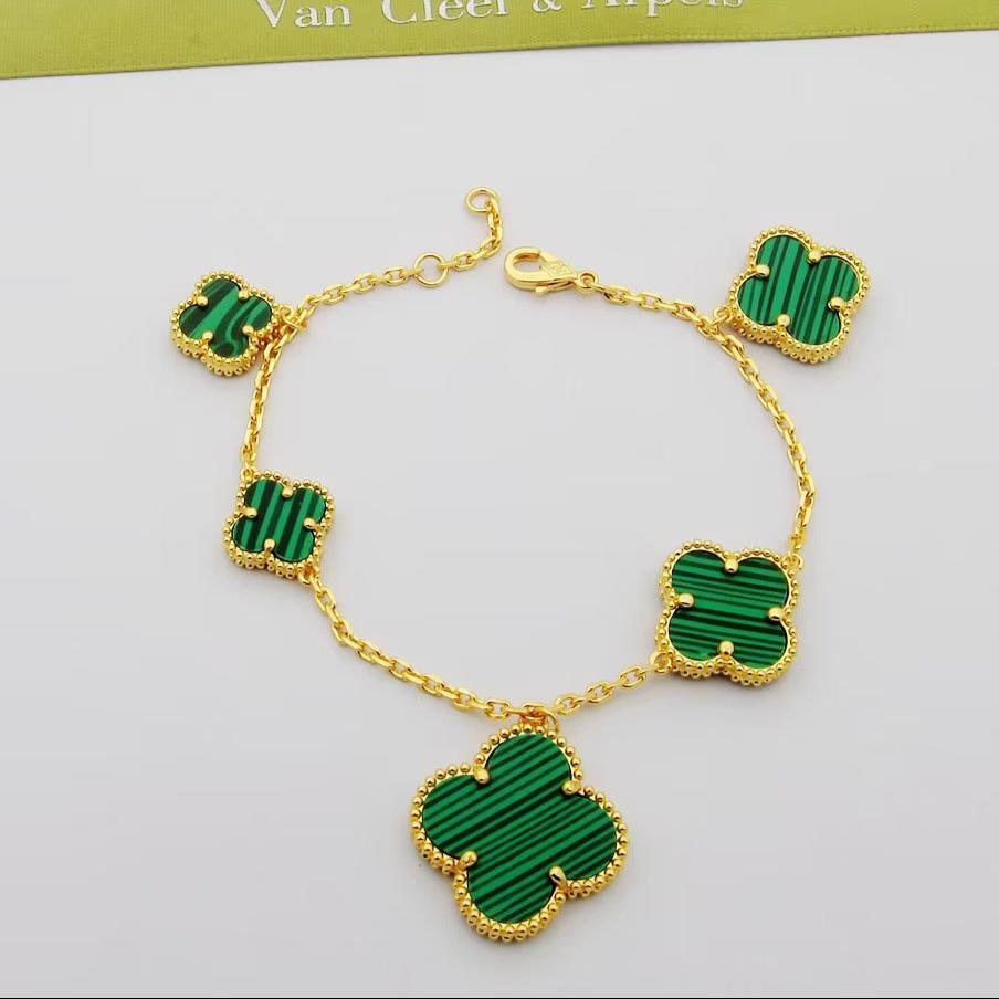 Magic Alhambra Five Malachite Motifs Clover Bracelet