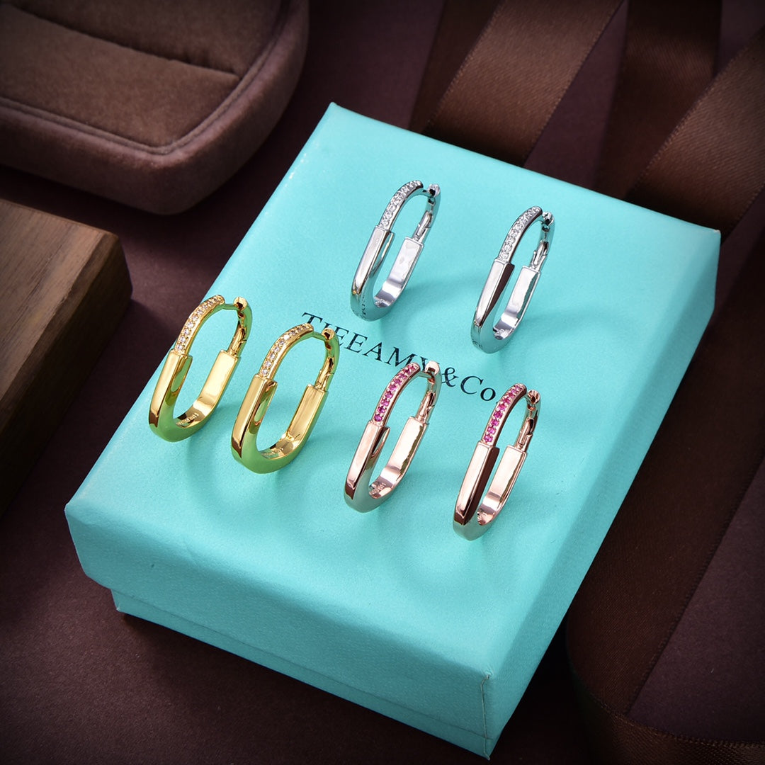 T Lock ROSÉ Edition Medium Earrings
