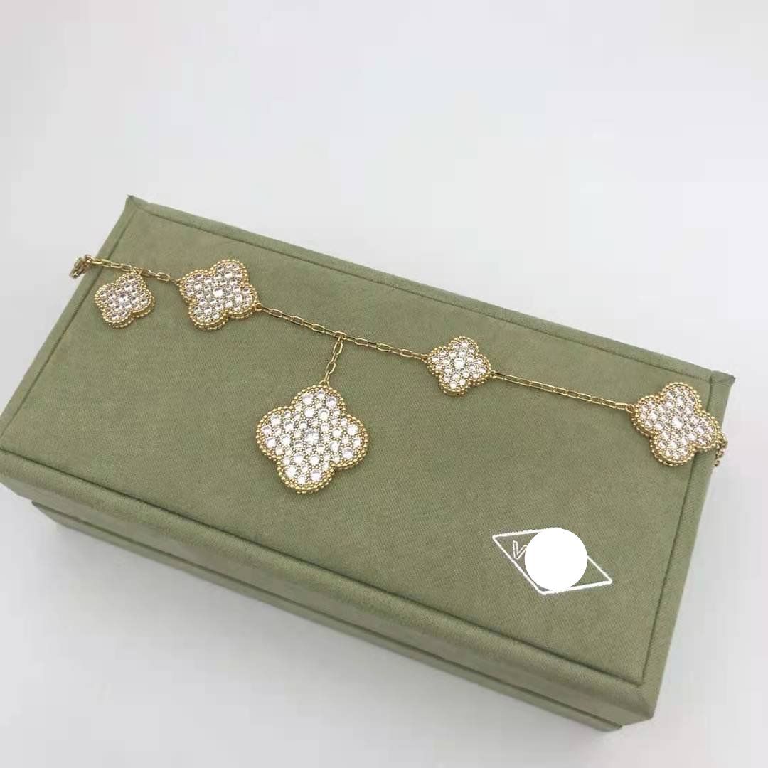 Magic Alhambra Five Motifs Diamonds Bracelet