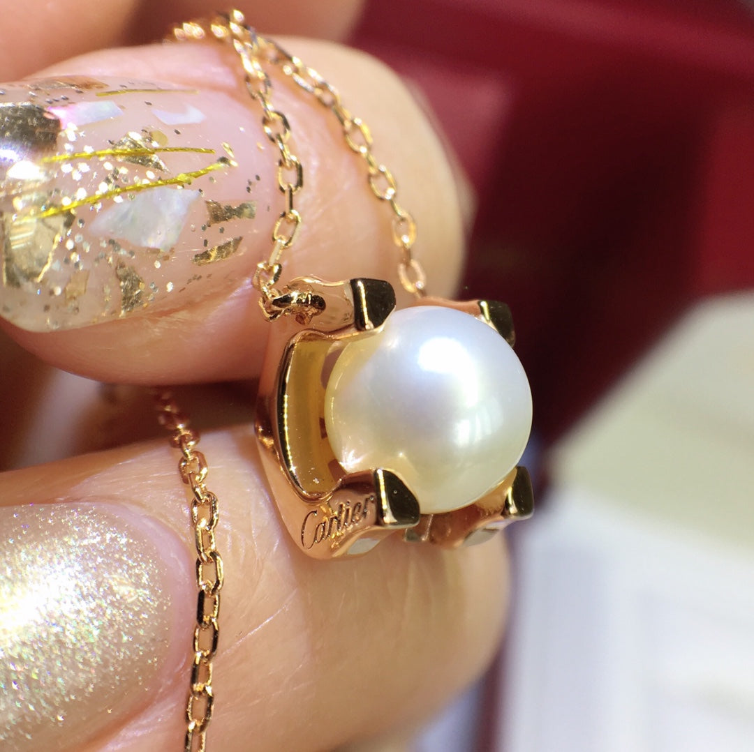 C De Necklace