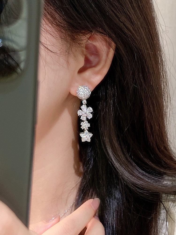 Folie Des Prés Earrings