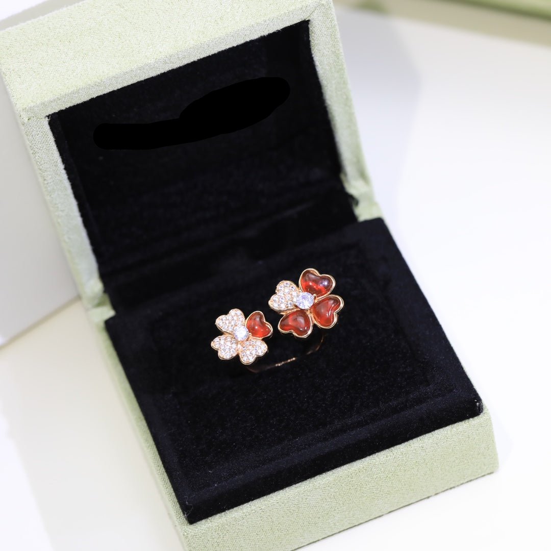 Cosmos Between the Finger Diamond Ring