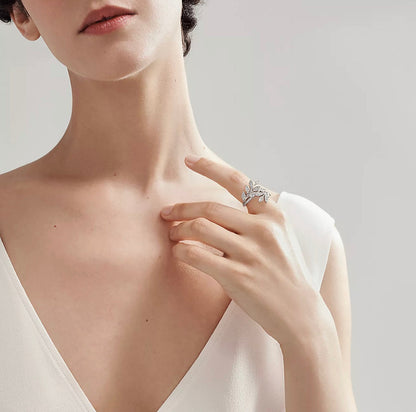 T Victoria Diamond Vine Bypass Ring