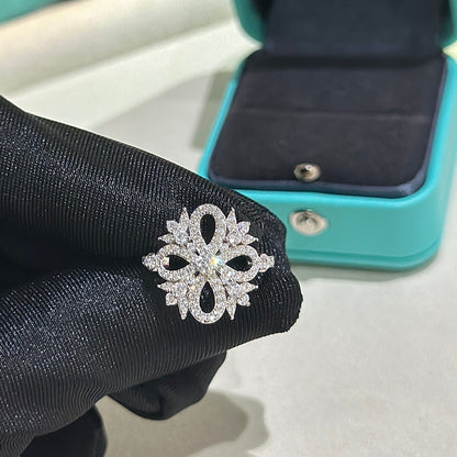 T Vinatge Flower Ring
