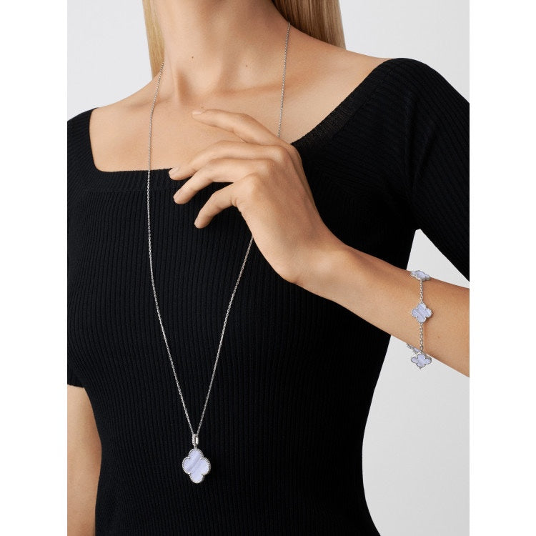 Magic Alhambra Purple Necklace
