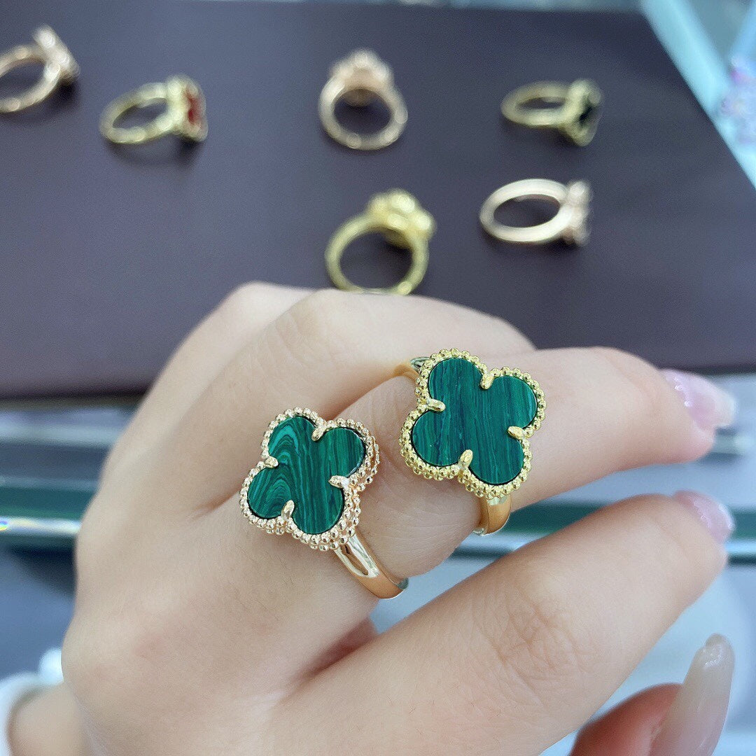 Magic Alhambra Clover Ring
