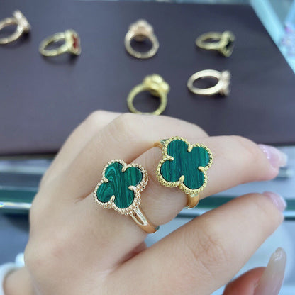 Magic Alhambra Clover Ring