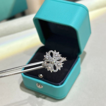 T Vinatge Flower Ring