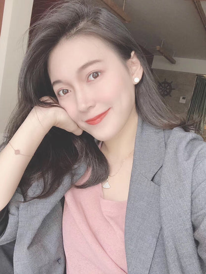 T Mother-of-pearl Circle Earrings