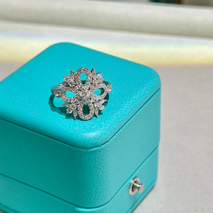 T Vinatge Flower Ring